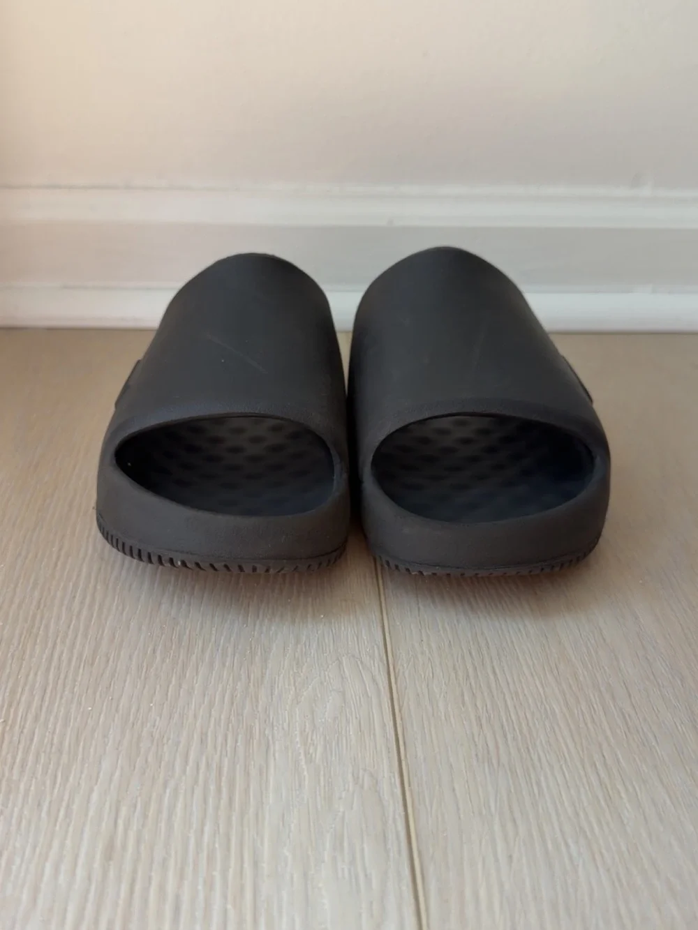 Nike Calm 2.0 Slides size 1